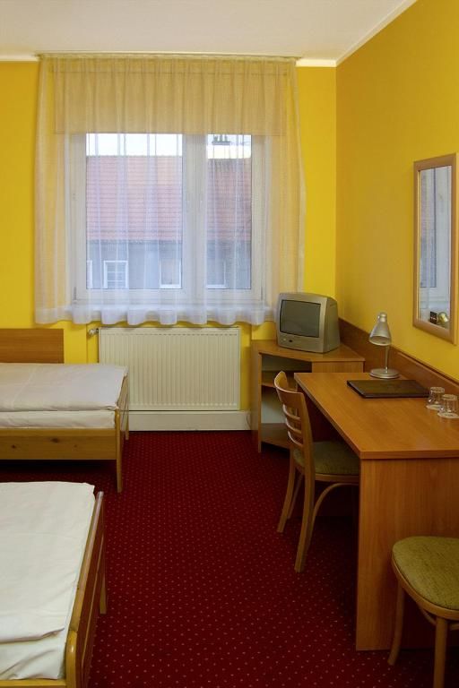 Отель Hotel Łabędy Гливице-38